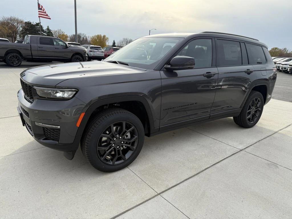 new 2025 Jeep Grand Cherokee L car, priced at $51,428