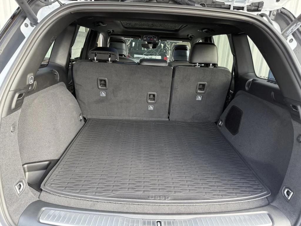 new 2025 Jeep Grand Cherokee car, priced at $55,964