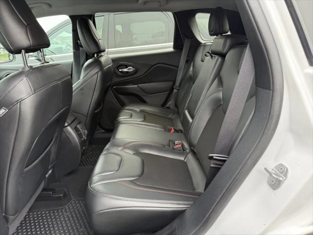 used 2020 Jeep Cherokee car