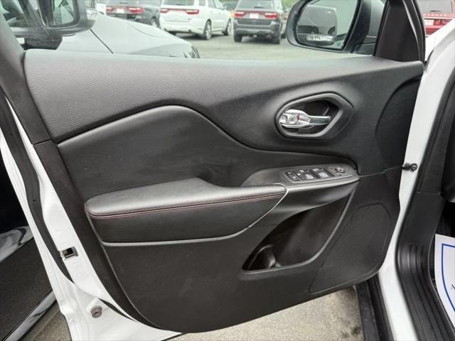 used 2020 Jeep Cherokee car