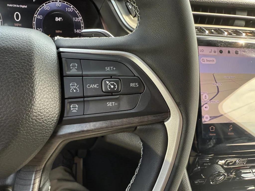 used 2023 Jeep Grand Cherokee car, priced at $35,990