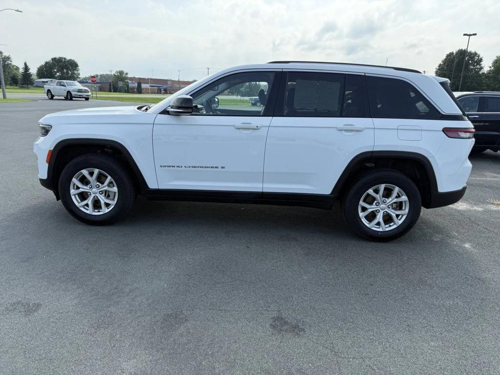 used 2023 Jeep Grand Cherokee car, priced at $35,990