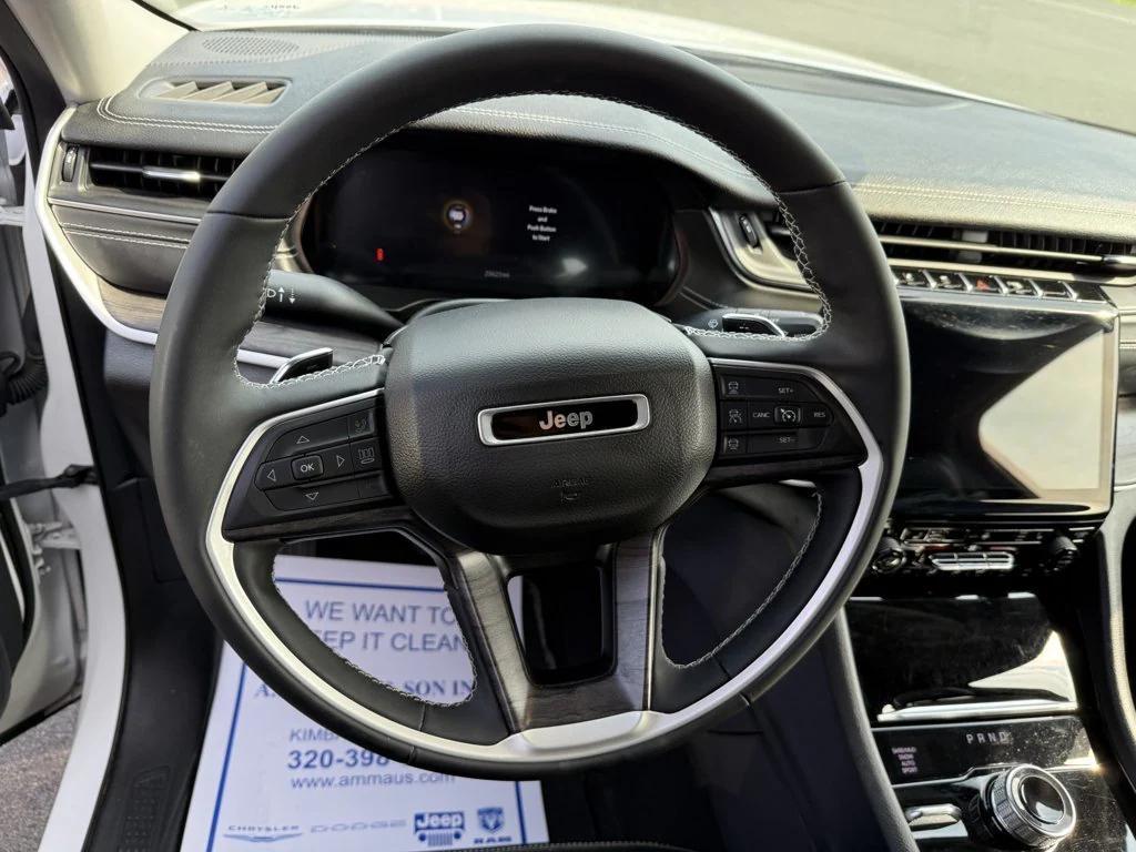 used 2023 Jeep Grand Cherokee car, priced at $35,990