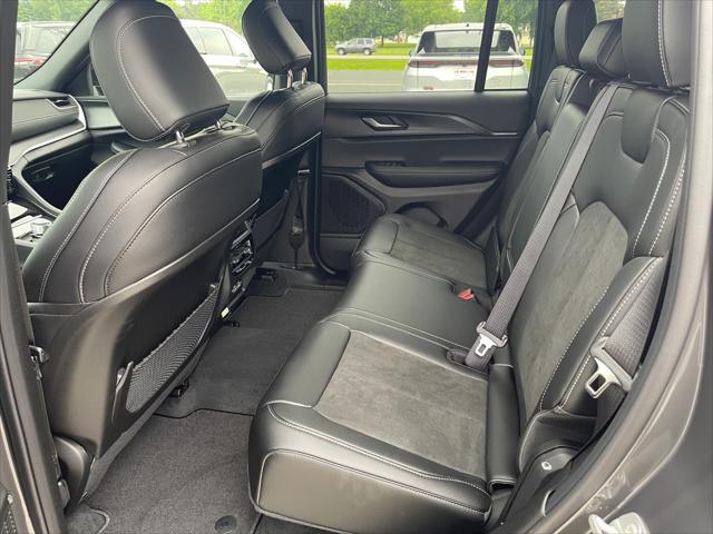 new 2025 Jeep Grand Cherokee car, priced at $47,870