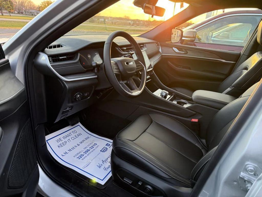 new 2025 Jeep Grand Cherokee L car, priced at $45,723