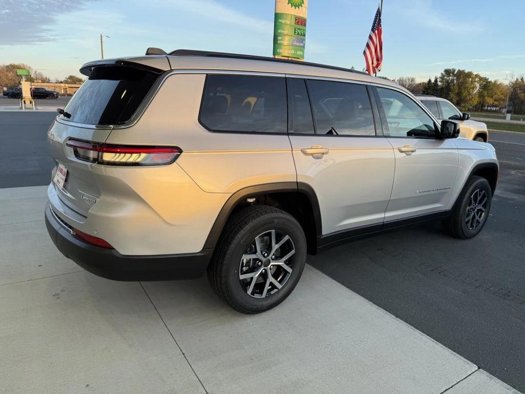 new 2025 Jeep Grand Cherokee L car, priced at $45,723