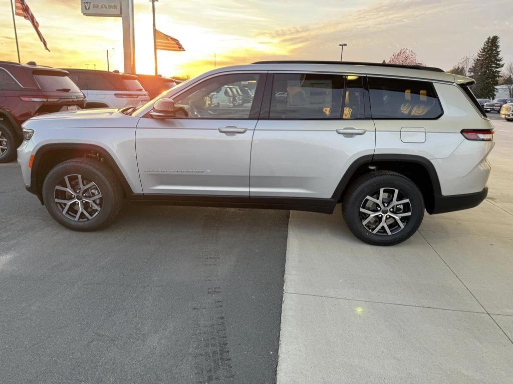 new 2025 Jeep Grand Cherokee L car, priced at $45,723