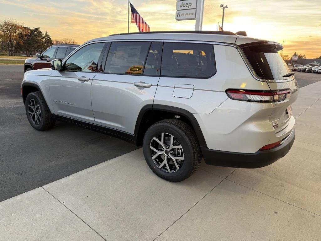 new 2025 Jeep Grand Cherokee L car, priced at $45,723