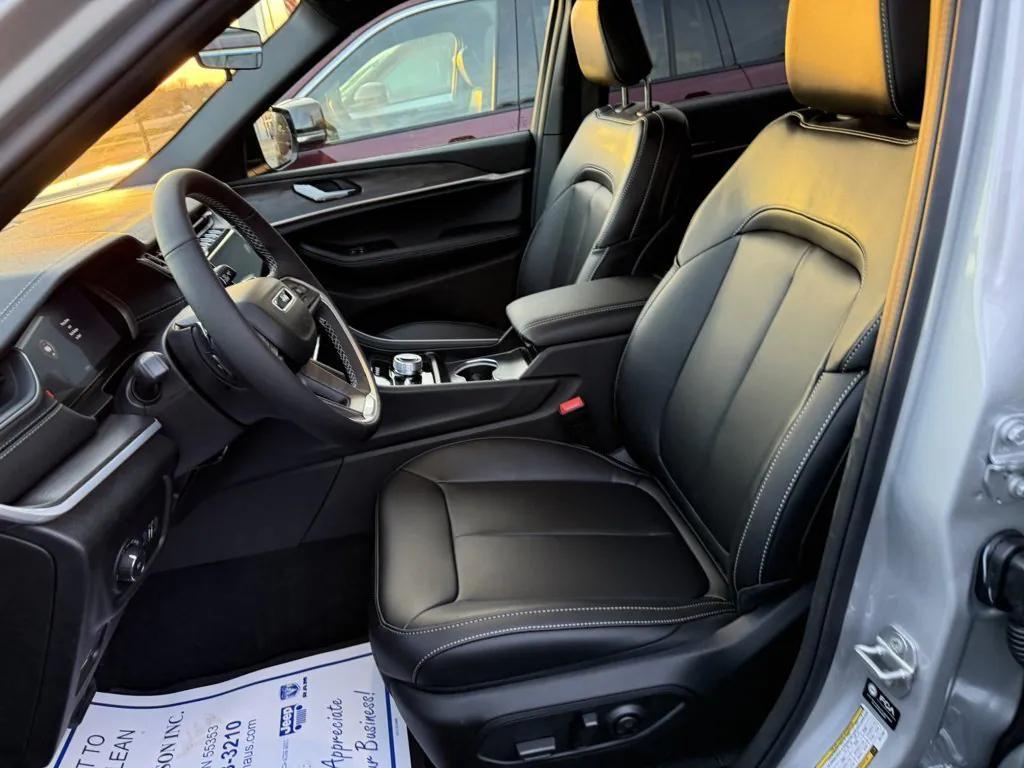 new 2025 Jeep Grand Cherokee L car, priced at $45,723