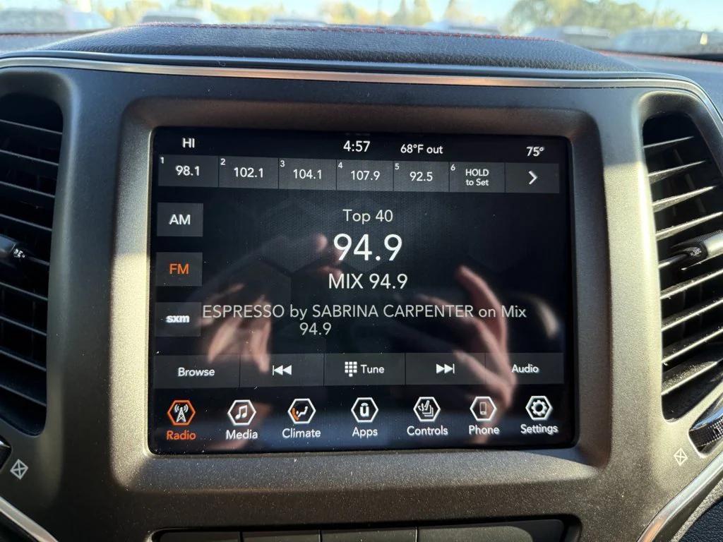 used 2020 Jeep Cherokee car, priced at $18,990