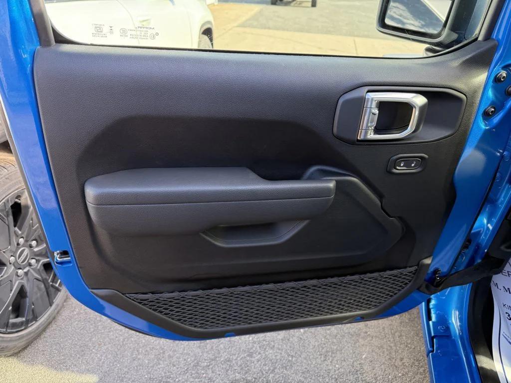 new 2026 Jeep Wrangler car, priced at $39,082