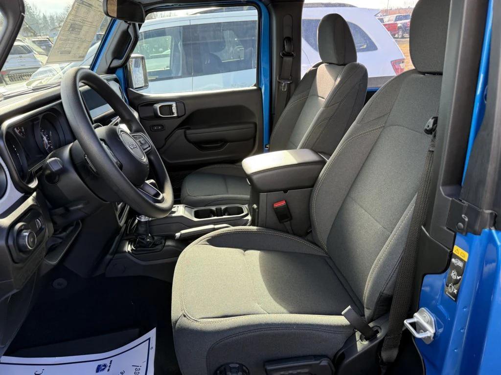 new 2026 Jeep Wrangler car, priced at $39,082