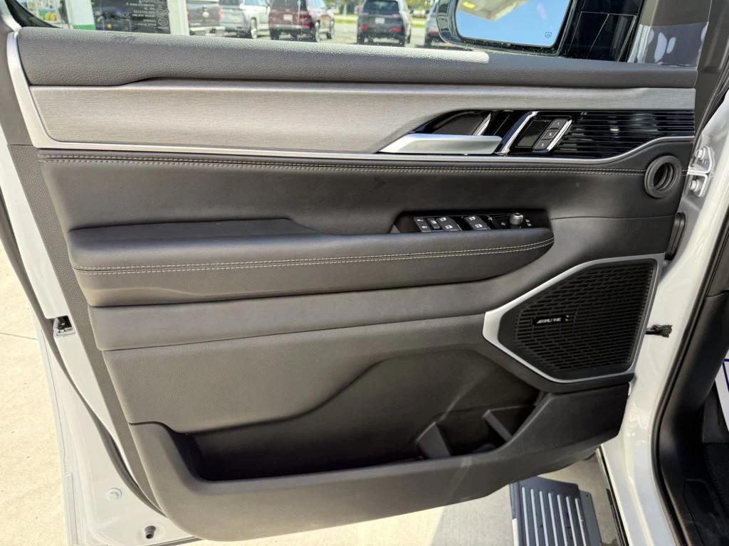 new 2025 Jeep Wagoneer L car, priced at $74,869