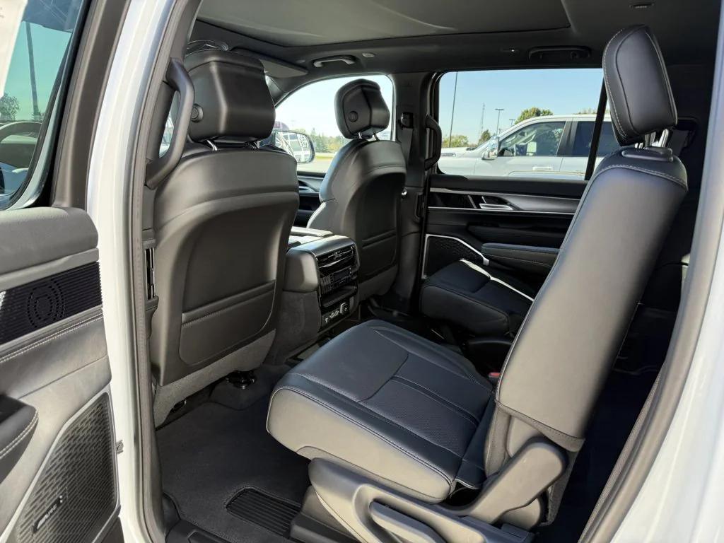 new 2025 Jeep Wagoneer L car, priced at $74,869