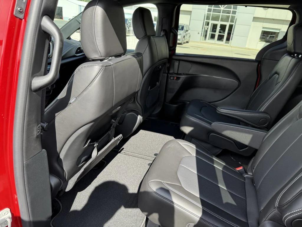 new 2026 Chrysler Pacifica car, priced at $43,598