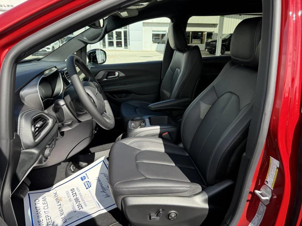 new 2026 Chrysler Pacifica car, priced at $43,598
