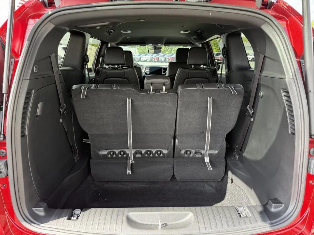 new 2026 Chrysler Pacifica car, priced at $43,598