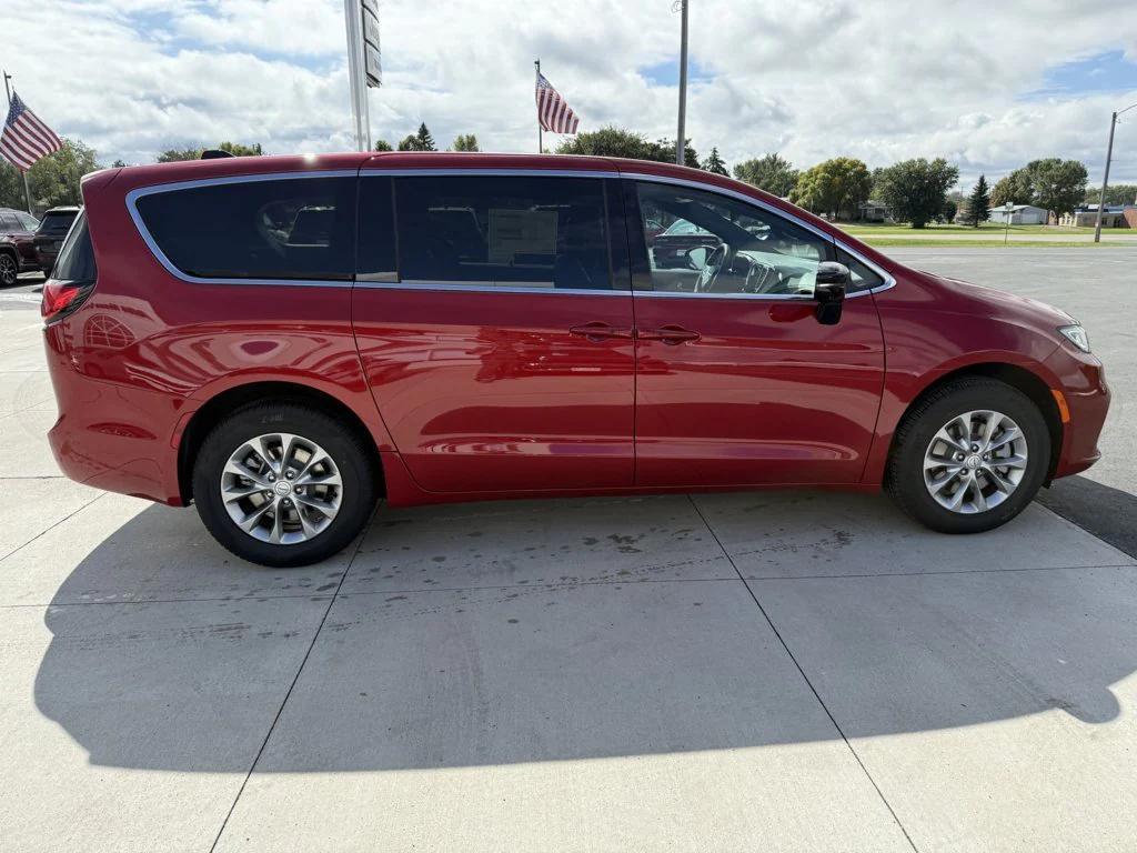 new 2026 Chrysler Pacifica car, priced at $43,598