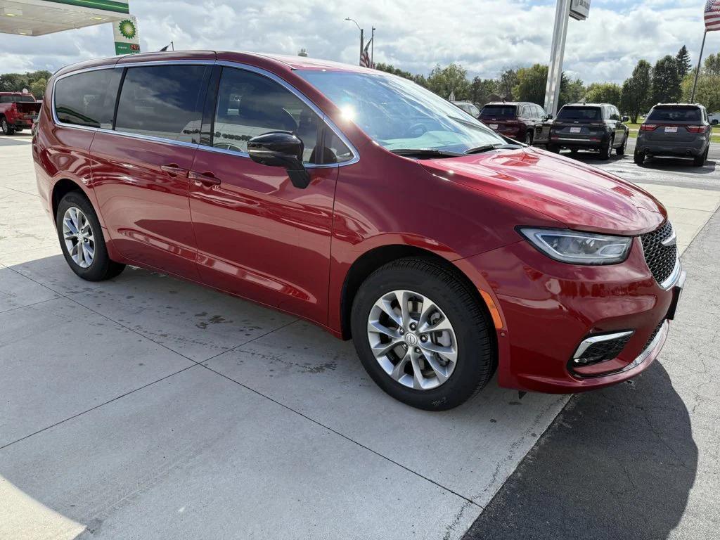 new 2026 Chrysler Pacifica car, priced at $44,848