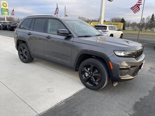 used 2024 Jeep Grand Cherokee car, priced at $40,990