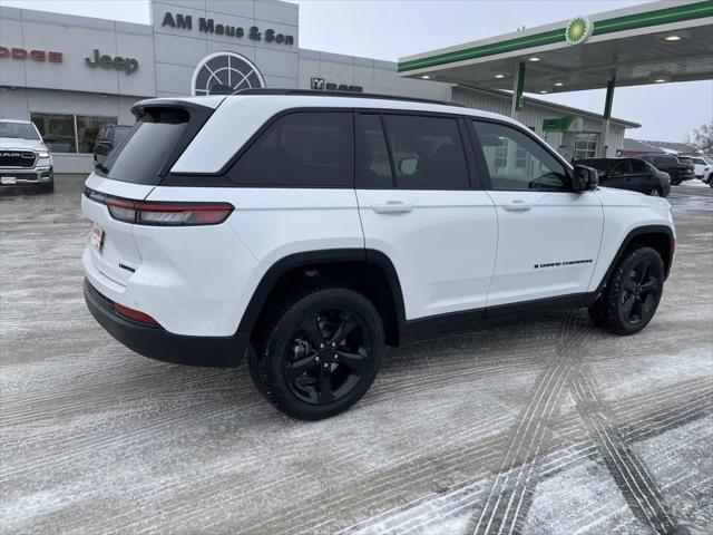 new 2025 Jeep Grand Cherokee car, priced at $50,752