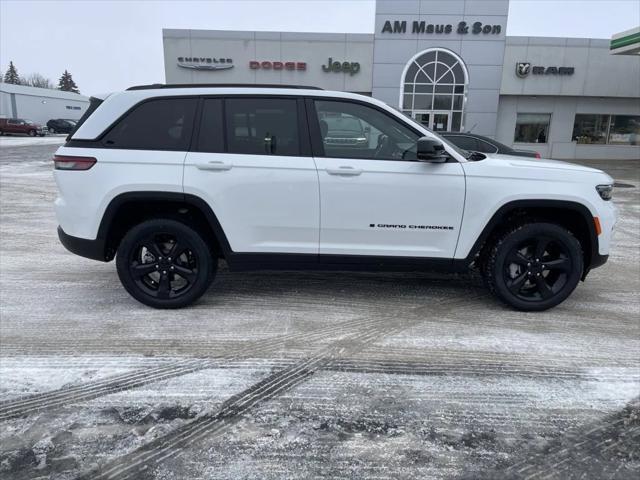 new 2025 Jeep Grand Cherokee car, priced at $50,752