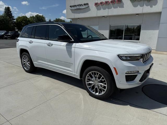 new 2025 Jeep Grand Cherokee car, priced at $56,583