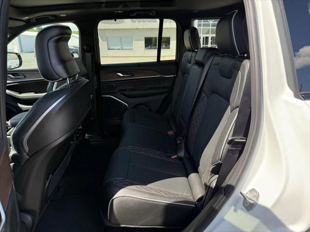 new 2025 Jeep Grand Cherokee car, priced at $56,583