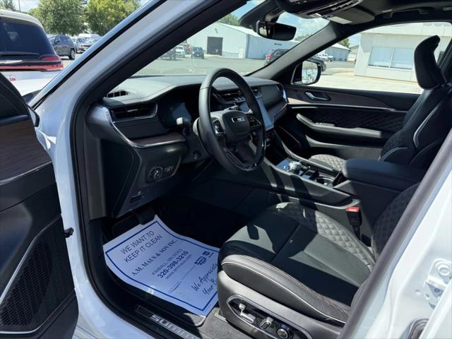 new 2025 Jeep Grand Cherokee car, priced at $56,583