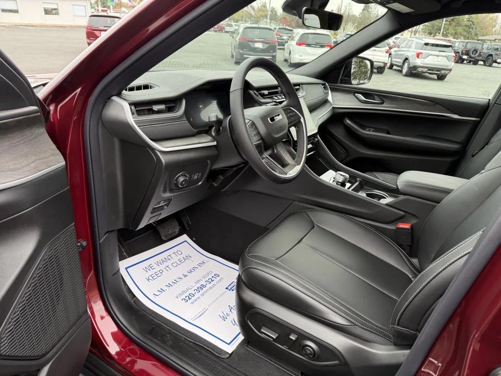 new 2025 Jeep Grand Cherokee L car, priced at $45,723