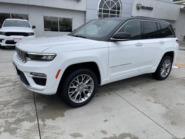 new 2025 Jeep Grand Cherokee car, priced at $57,704