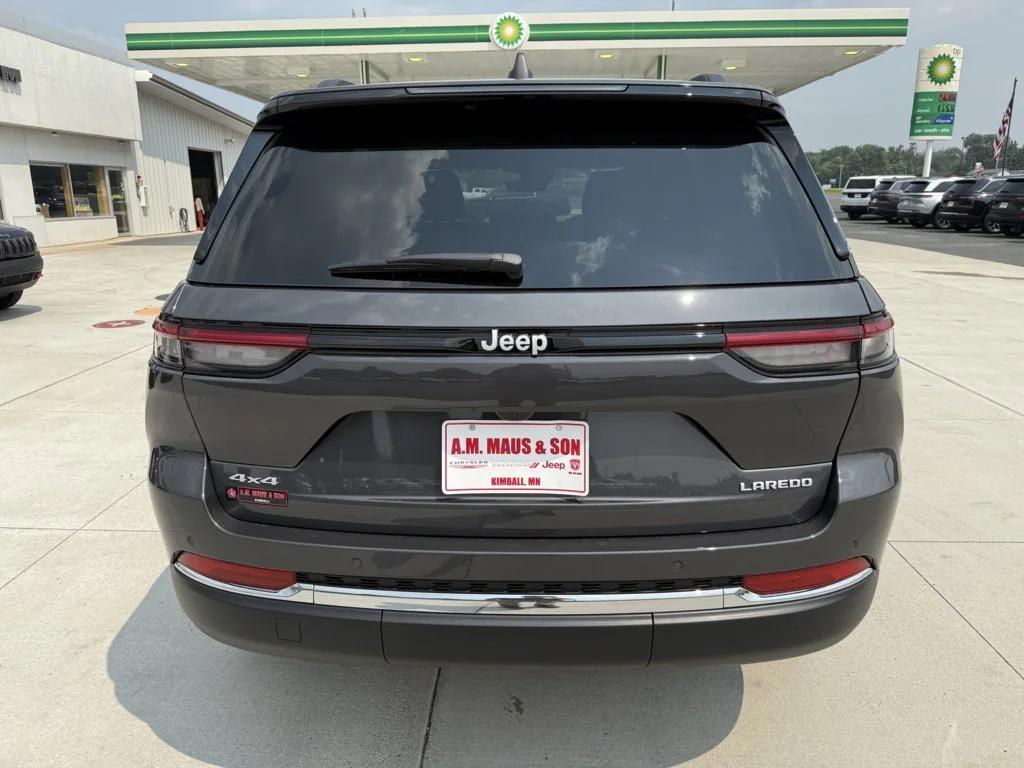 new 2025 Jeep Grand Cherokee car, priced at $38,927