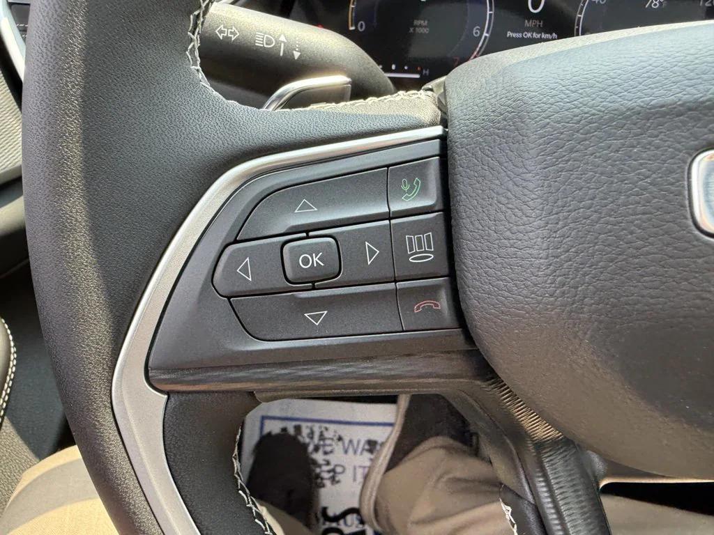new 2025 Jeep Grand Cherokee car, priced at $38,927