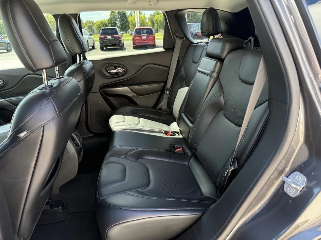 used 2019 Jeep Cherokee car, priced at $18,990