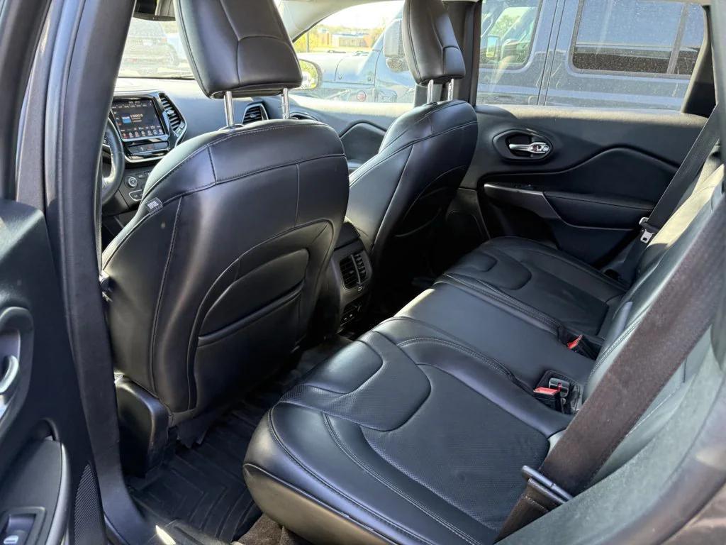 used 2019 Jeep Cherokee car, priced at $17,990