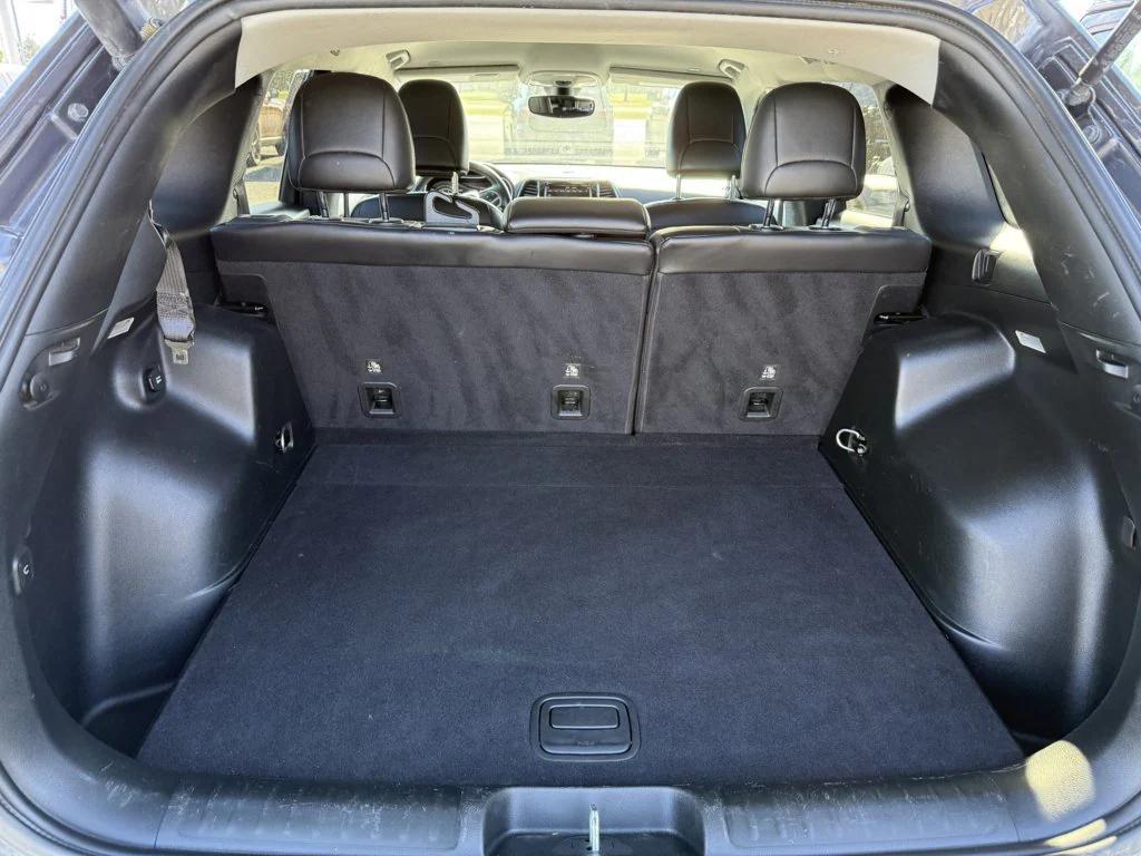 used 2019 Jeep Cherokee car, priced at $17,990