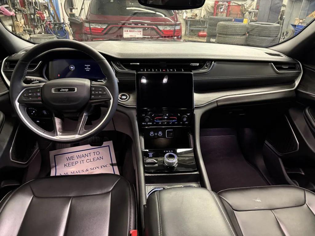 used 2024 Jeep Grand Cherokee car, priced at $37,990