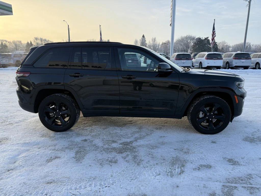 used 2024 Jeep Grand Cherokee car, priced at $37,990