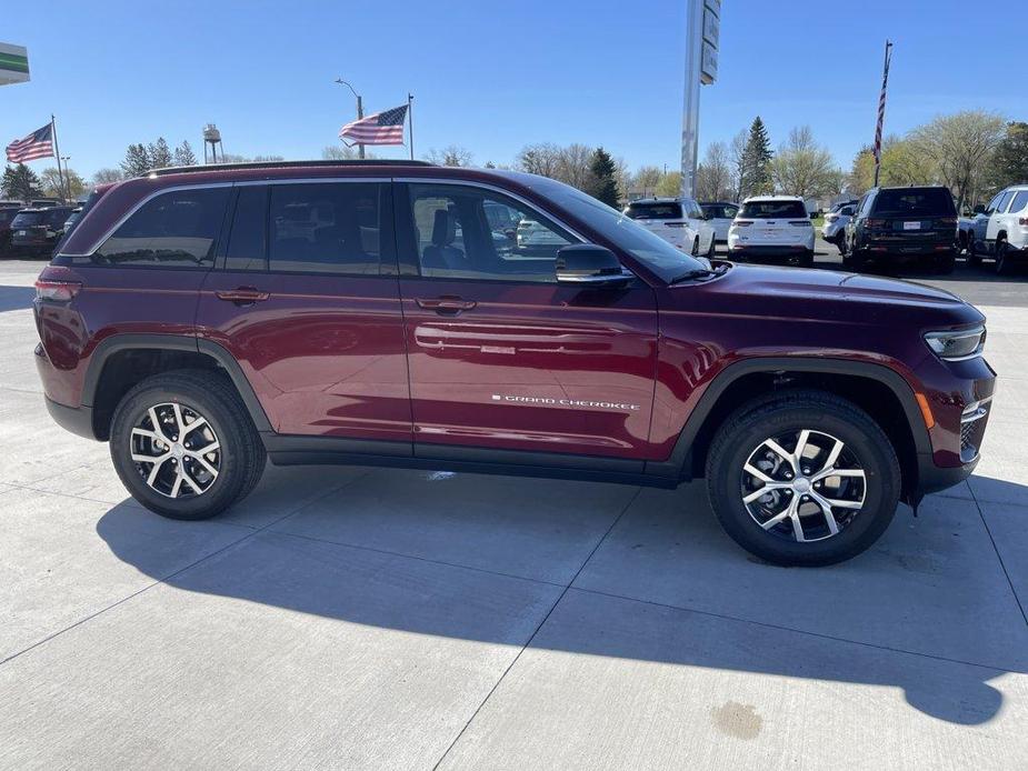 new 2024 Jeep Grand Cherokee car, priced at $47,379