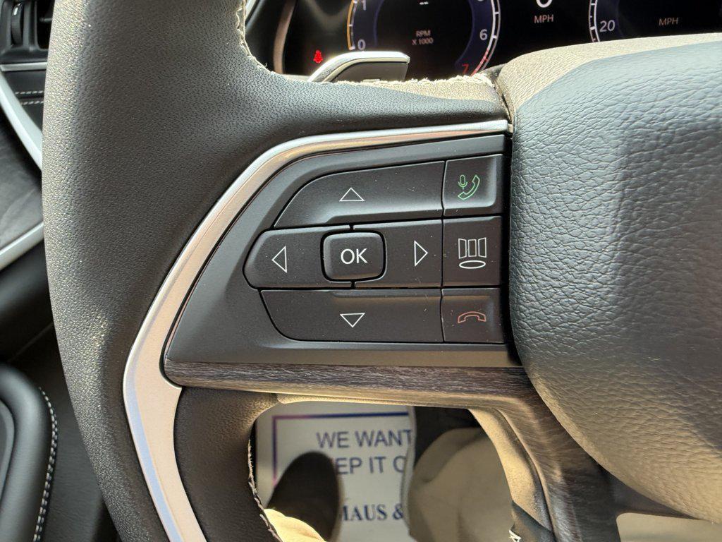 new 2025 Jeep Grand Cherokee car, priced at $42,388