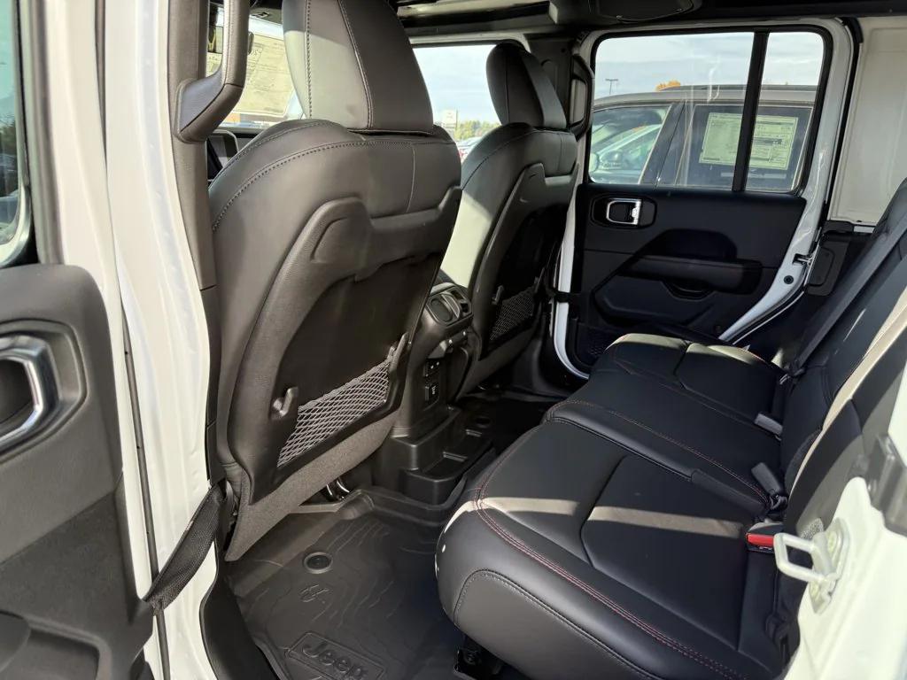 new 2026 Jeep Wrangler car, priced at $71,405