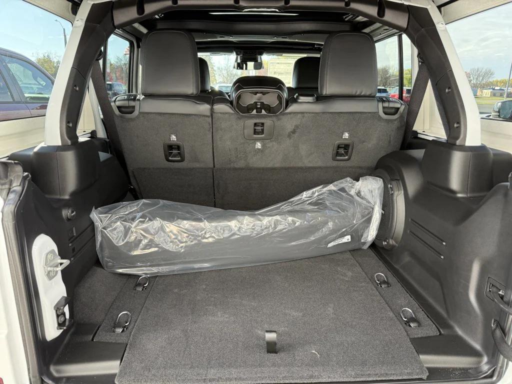 new 2026 Jeep Wrangler car, priced at $71,405