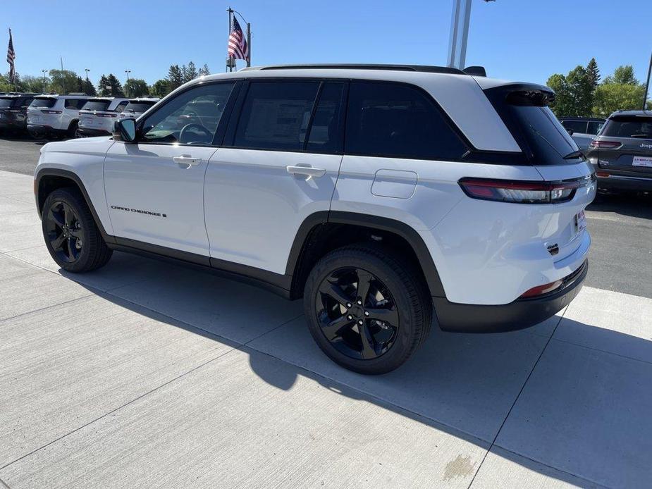 new 2024 Jeep Grand Cherokee car, priced at $54,935