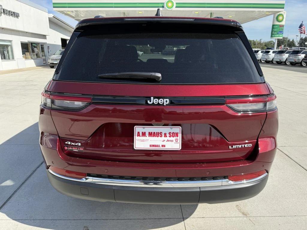 new 2025 Jeep Grand Cherokee car, priced at $44,013