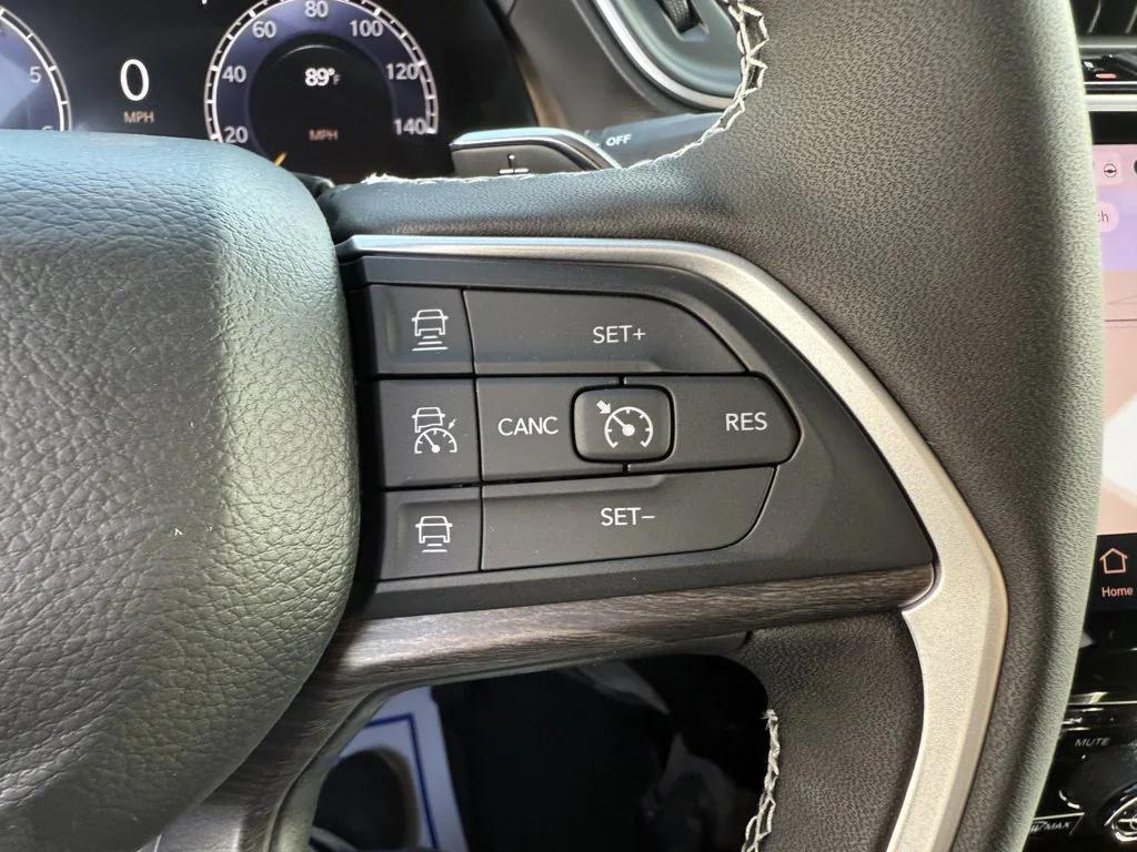 new 2025 Jeep Grand Cherokee car, priced at $44,013