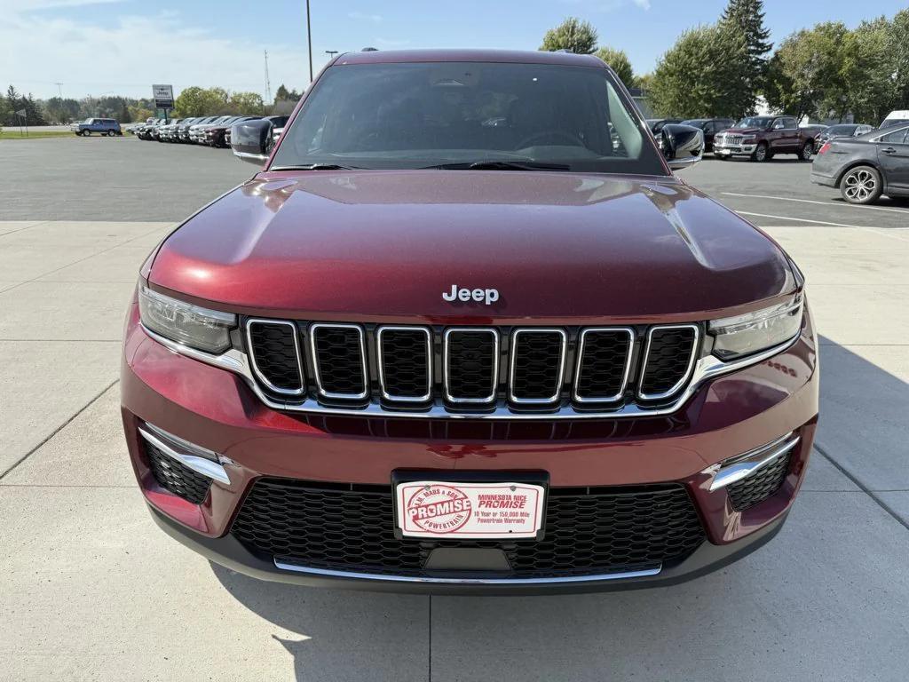 new 2025 Jeep Grand Cherokee car, priced at $44,013