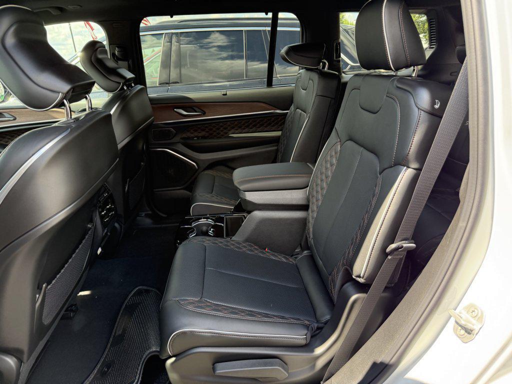 new 2025 Jeep Grand Cherokee L car, priced at $58,363