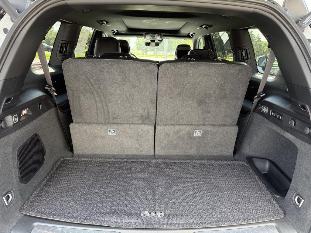 new 2025 Jeep Grand Cherokee L car, priced at $58,363