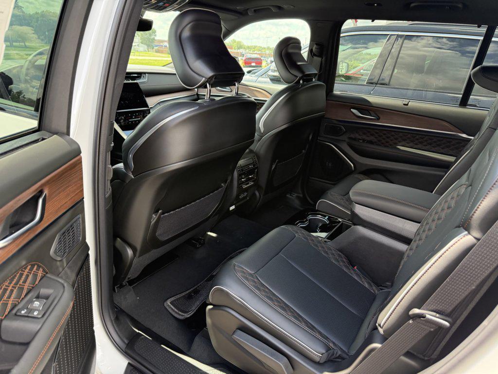 new 2025 Jeep Grand Cherokee L car, priced at $58,363