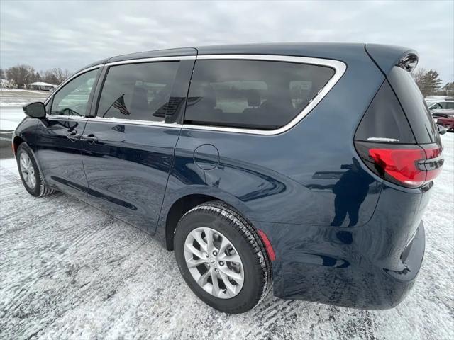 new 2025 Chrysler Pacifica car, priced at $44,792